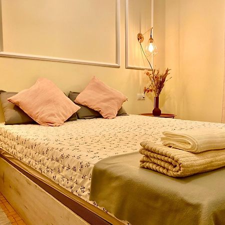 Amplio Apartamento Con Dos Patios 기욘 외부 사진