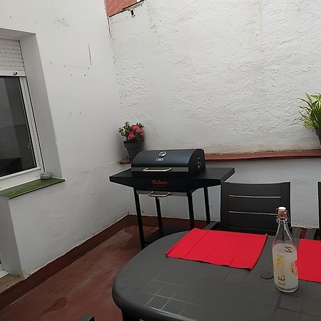 Amplio Apartamento Con Dos Patios 기욘 외부 사진