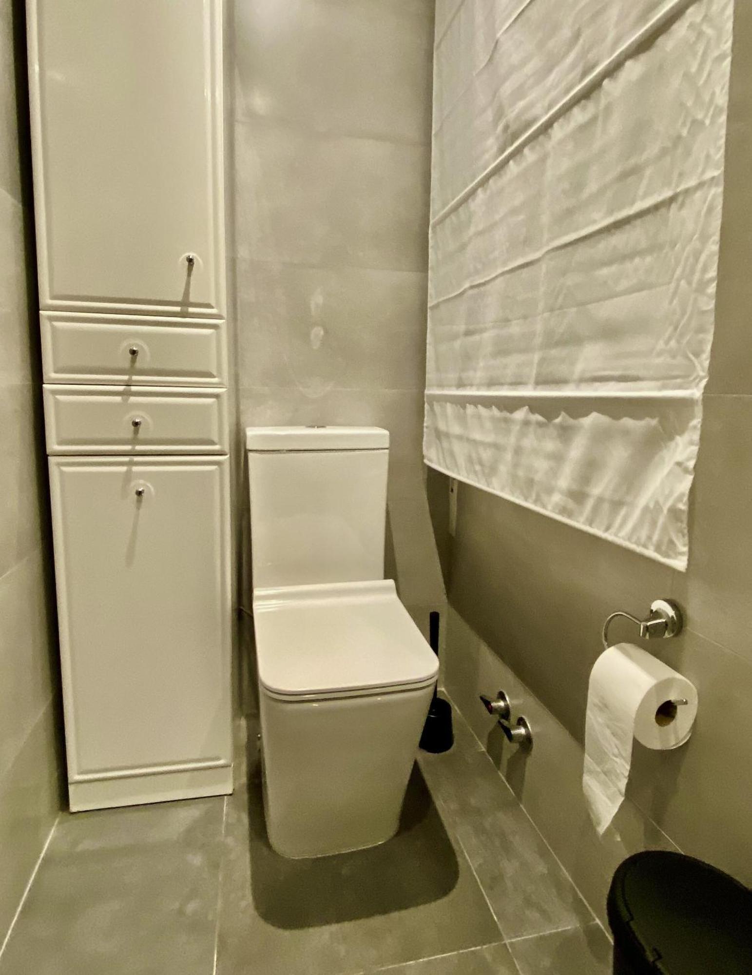 Amplio Apartamento Con Dos Patios 기욘 외부 사진
