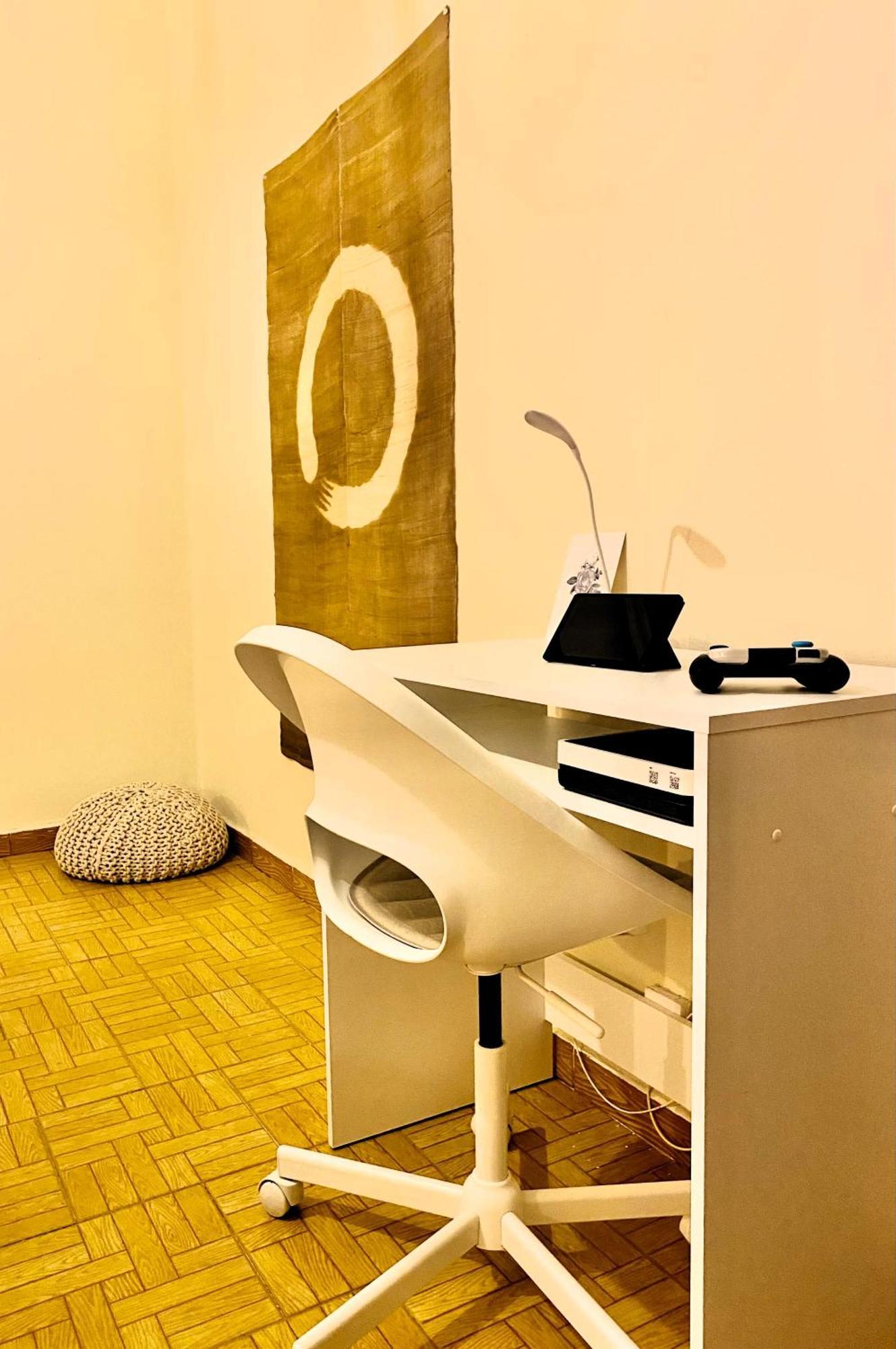 Amplio Apartamento Con Dos Patios 기욘 외부 사진